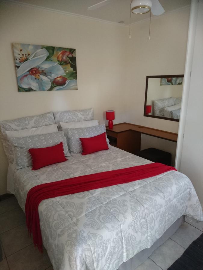 Chanelle Self Catering Bloemfontein Esterno foto