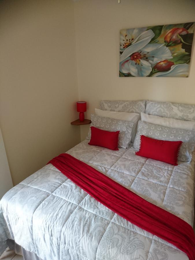 Chanelle Self Catering Bloemfontein Esterno foto