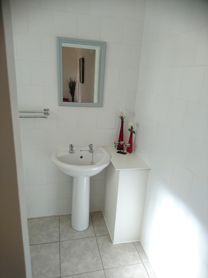 Chanelle Self Catering Bloemfontein Esterno foto